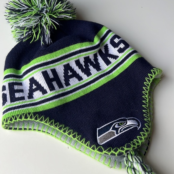 SEATTLE SEAHAWKS WINTER BEENIE - Picture 1 of 4